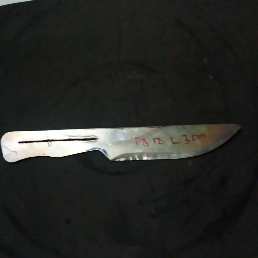 Bahan Pisau Dapur HSS M2