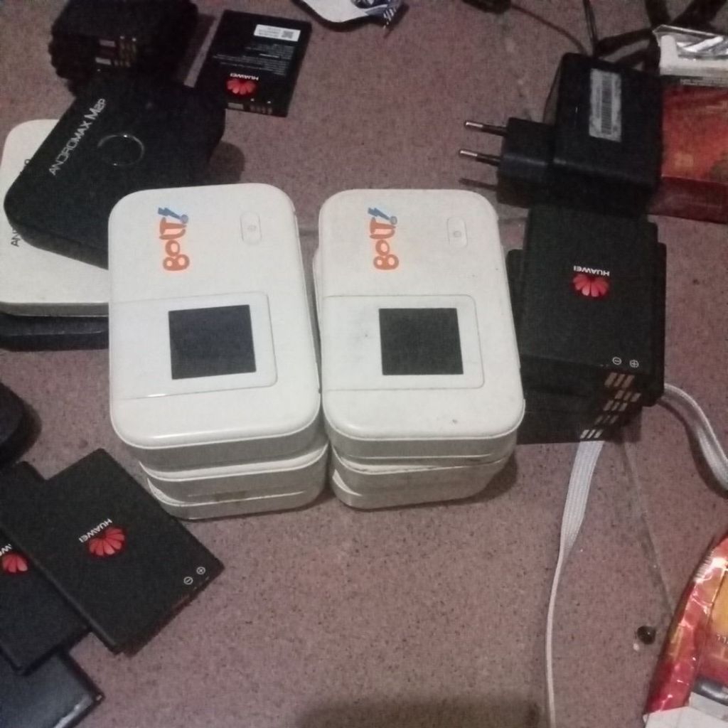 modem bolt 5372 bahan /lock