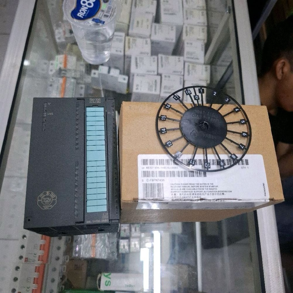 PLC Siemens 6ES7336-1HE00-0AB0 Simatic S7-300