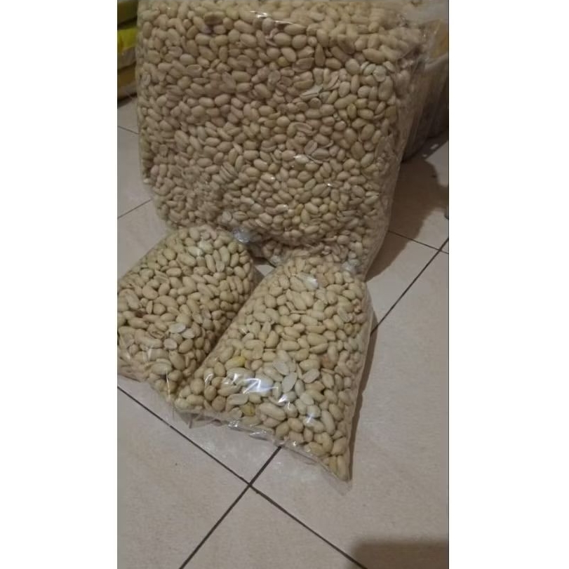 kacang tanah kupas jumbo
