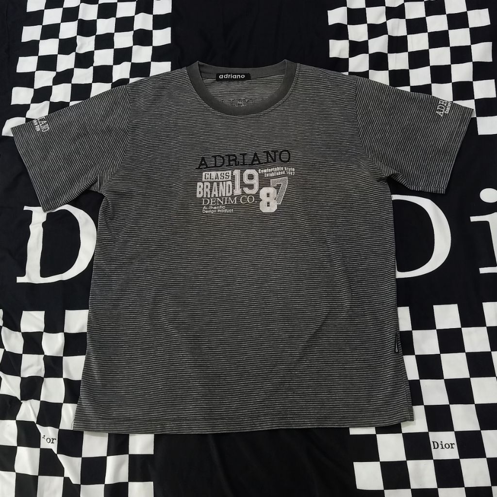 T-Shirt Kaos ADRIANO