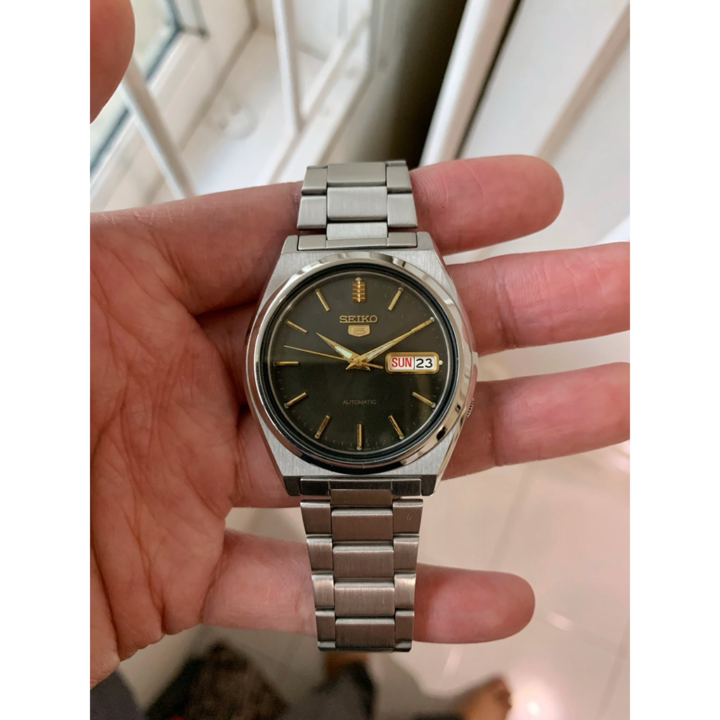 Seiko 5 black dial with gold index automatic movement 21 jewels Ref 7S26-8760 full original dengan b