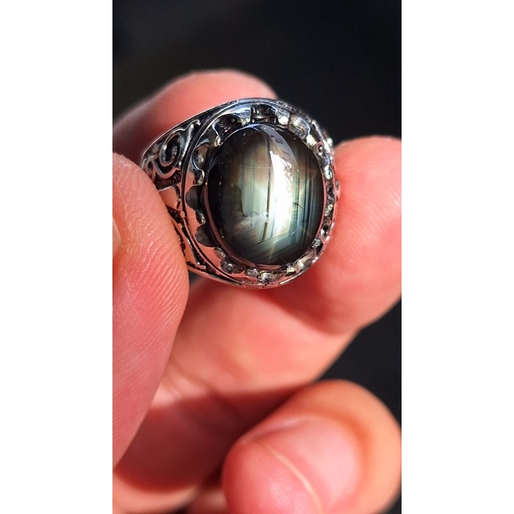 Bangsing black sapphire star bluish green