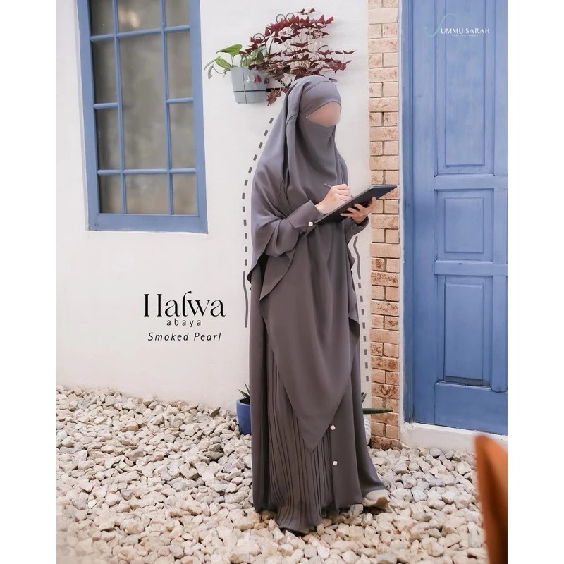 Halwa Abaya + Khimar by Ummu sarah - Smoked Pearl (Preloved like new)
