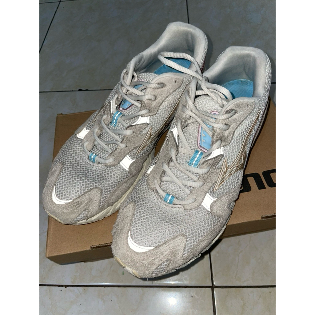 Mizuno Wave Rider 10 Second Sepatu Bekas