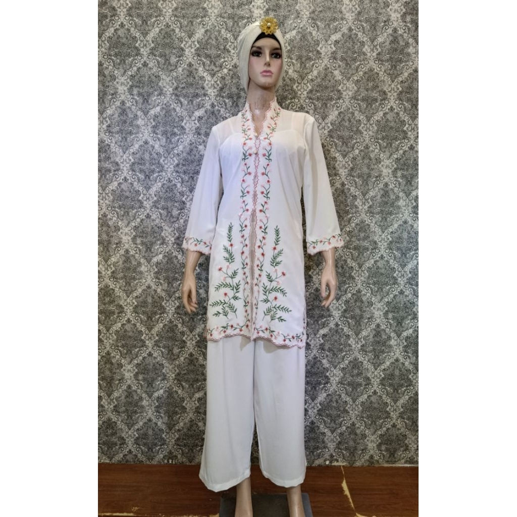 Set Tunik Outer Bordir Celana Kulot Inner Putih - Stelan 3 in 1 Tunik Melayu Kebaya