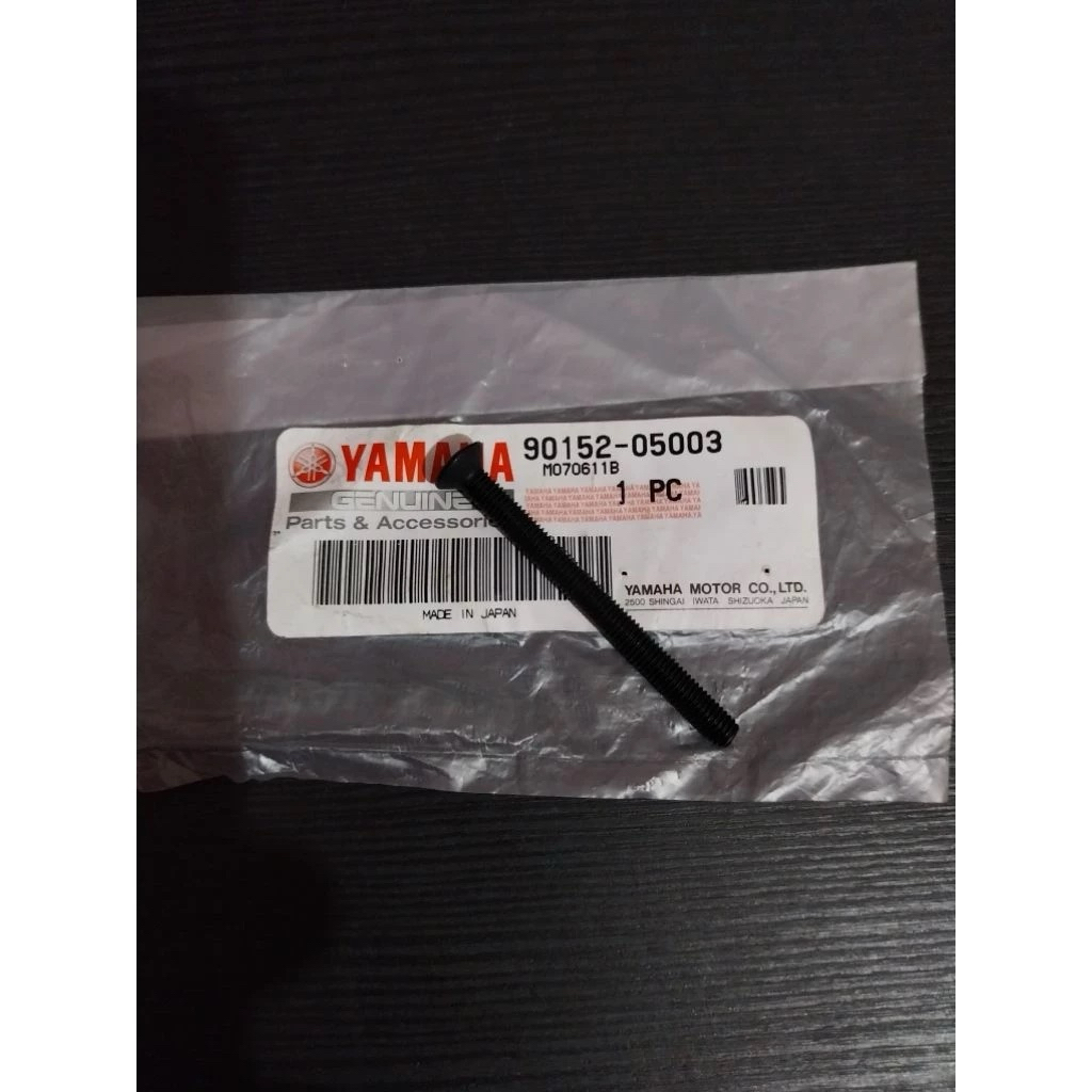 SCREW COUNTERSUNK 90152-05003 UNTUK MESIN TEMPEL YAMAHA 200-250PK 4TAK