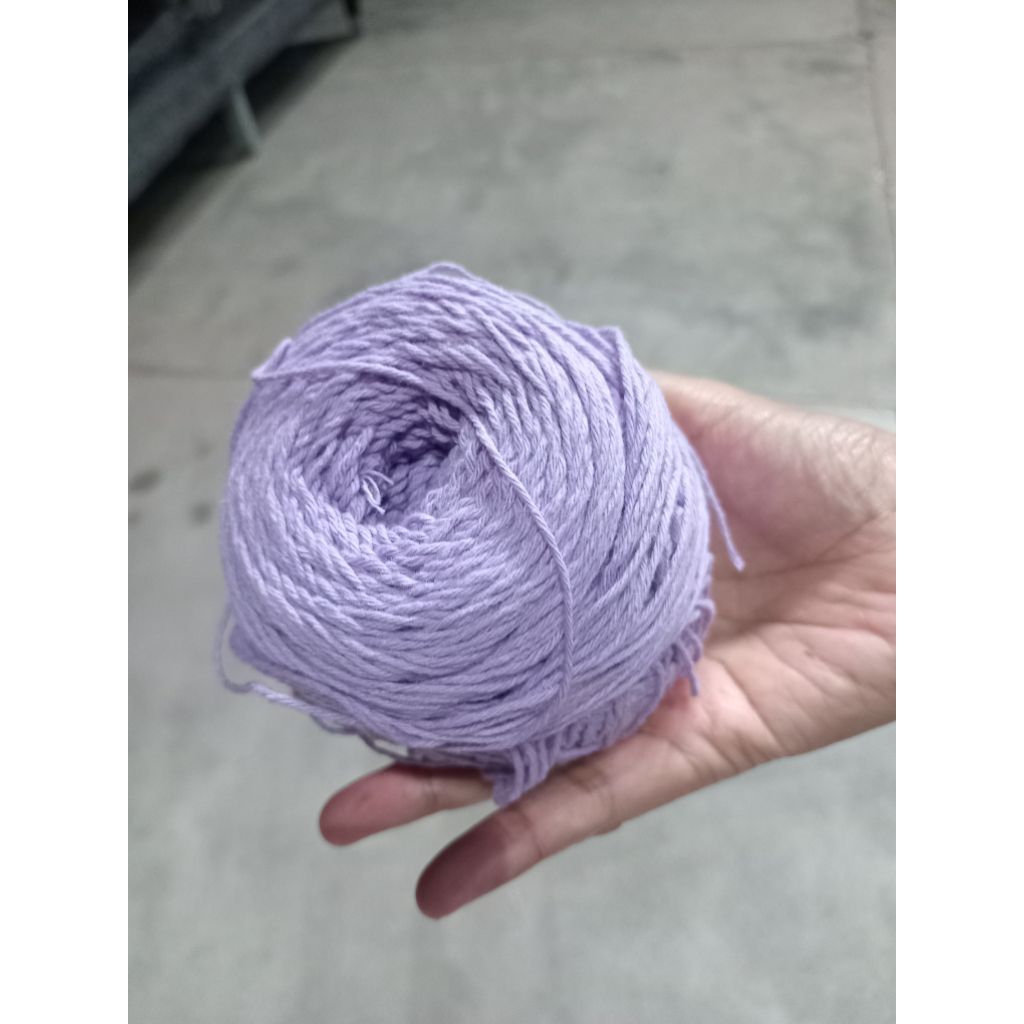 Benang wol katun ungu muda