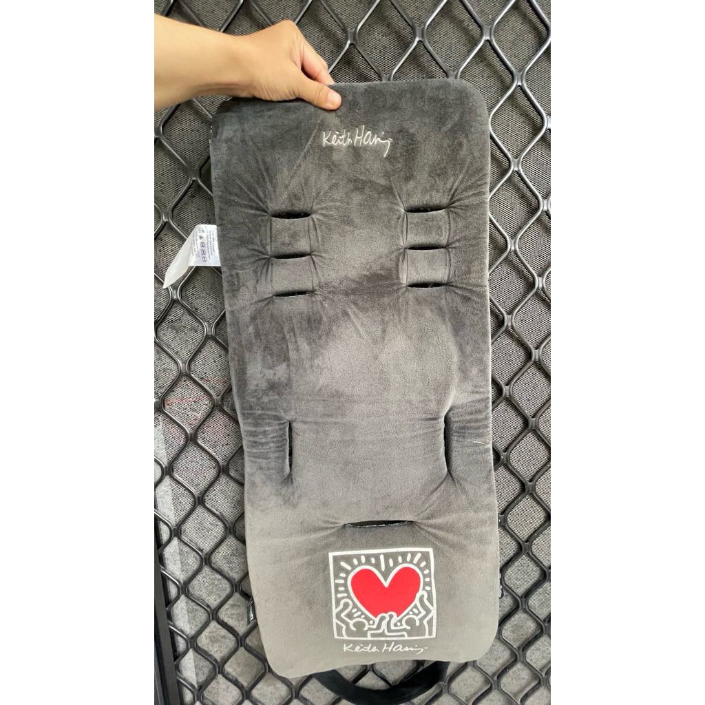 Preloved COCOLATTE × Keith Haring alas stroller