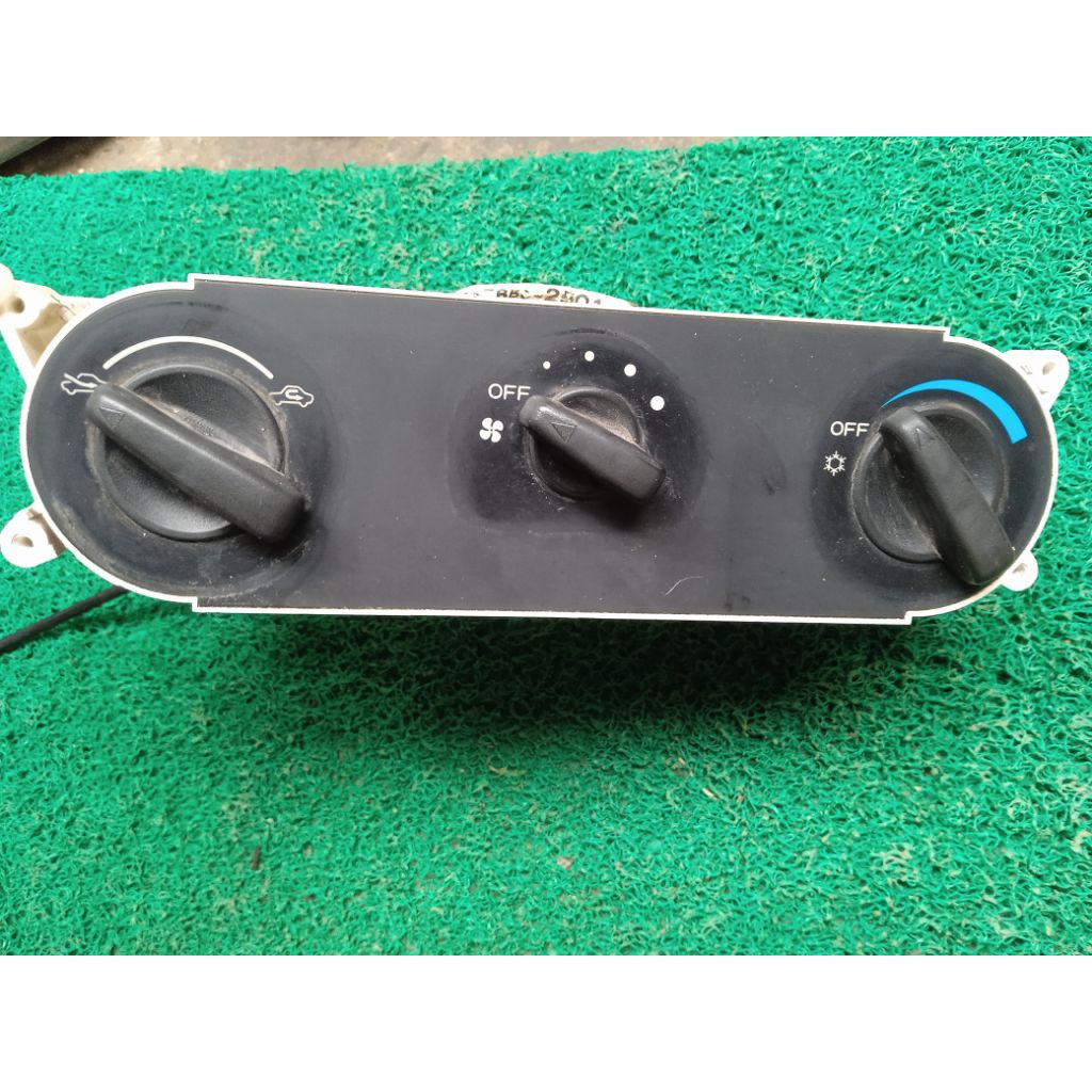 Panel AC Mitsubishi Kuda