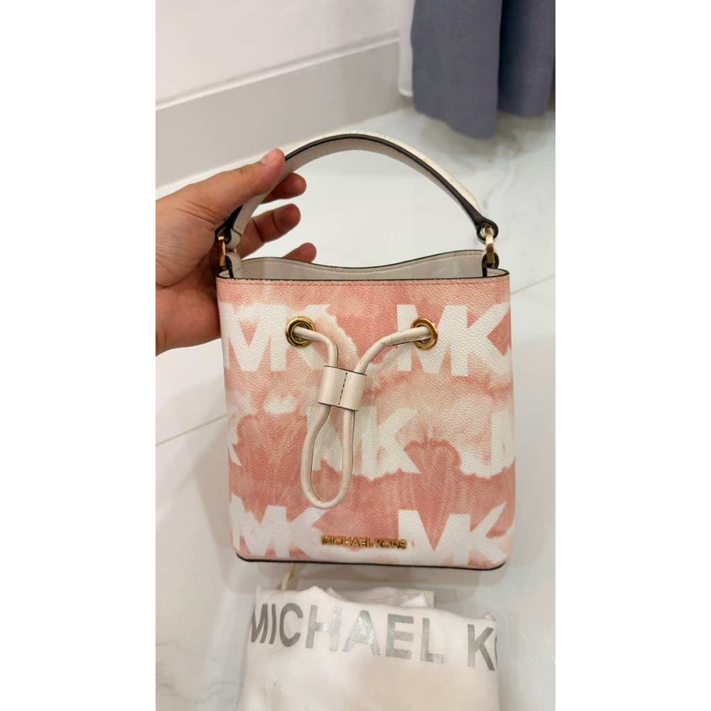 PRELOVED _ bucket bag MK suri mini ada deff