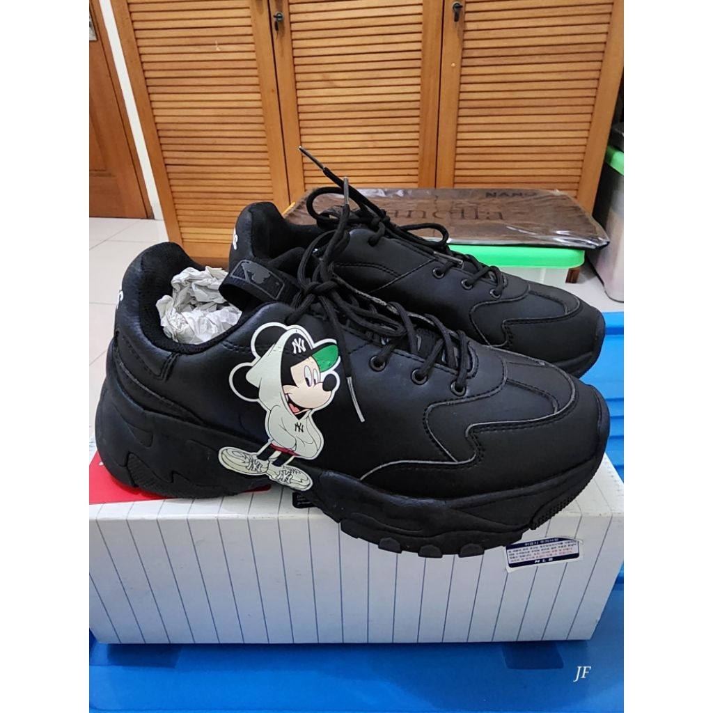 NEW Original Shoes MLB x Disney Big Ball Chunky Mickey New York Yankees Limited Edition Size 9 US (2