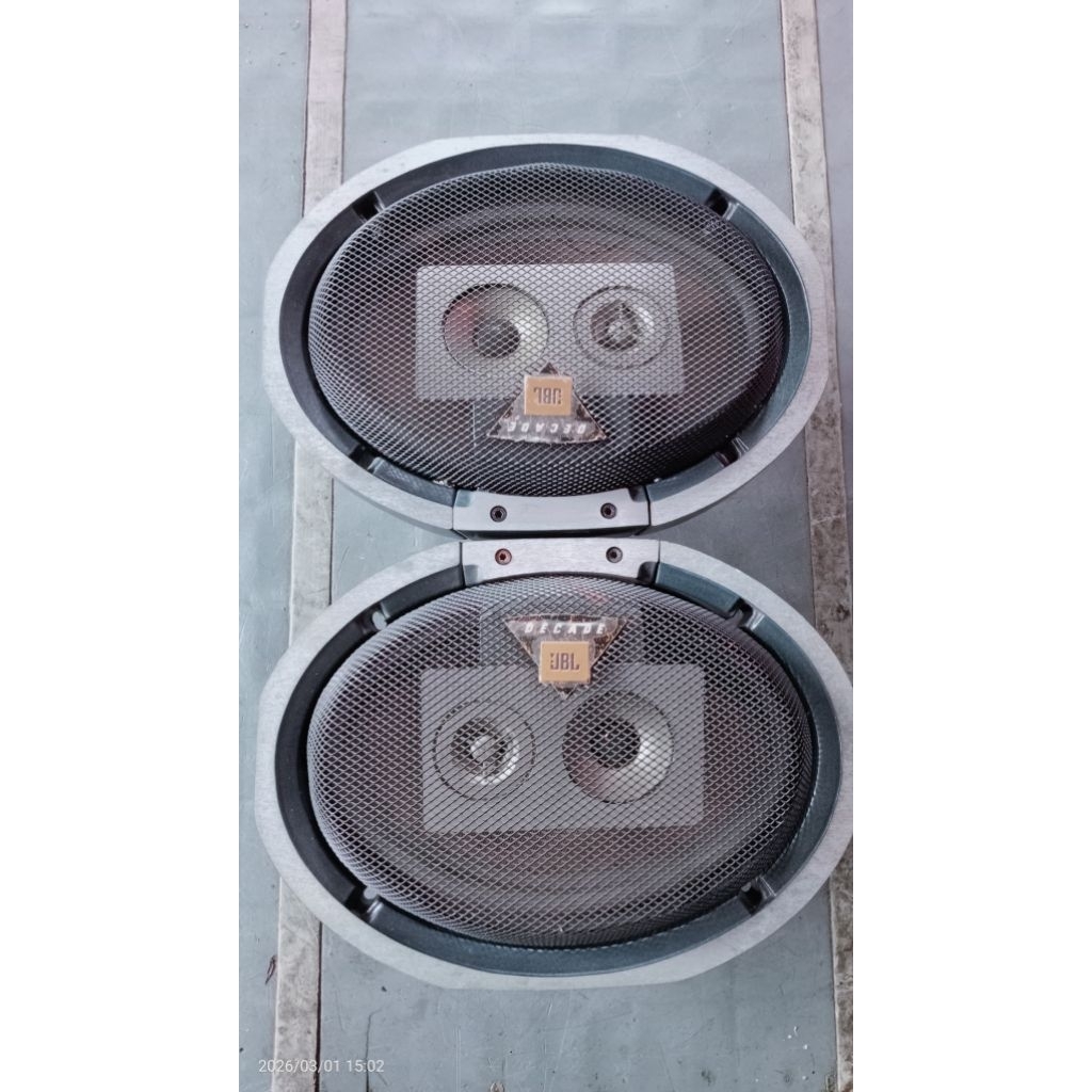 speaker mobil oval merk JBL