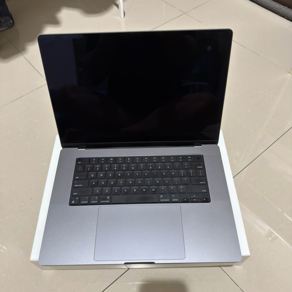 MacBook Pro M1 Pro 2021 16 inch