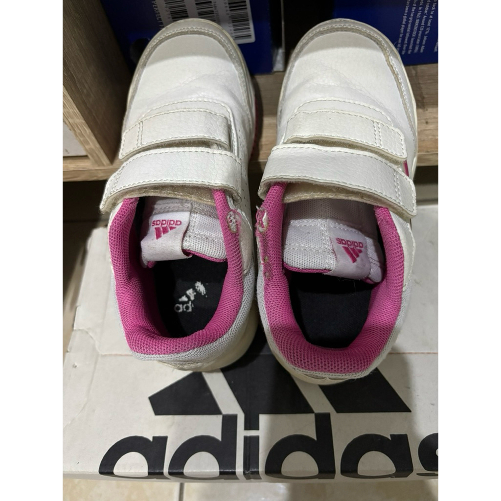sepatu anak perempuan adidas
