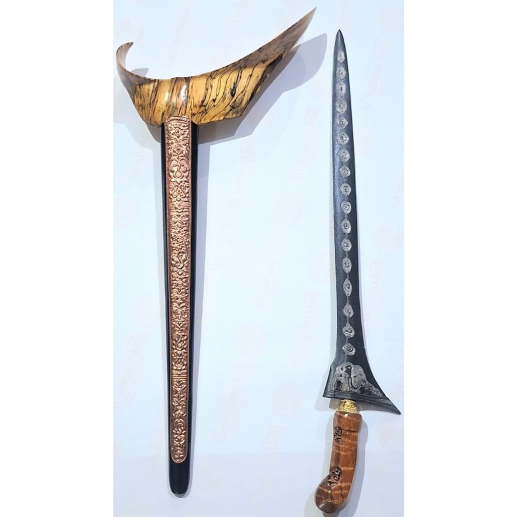 Keris ladrang rongko Yogya bahan Kayu Awar dhapur Tilam Upih pamor Melati rinonce Slorok Buntu Kemal