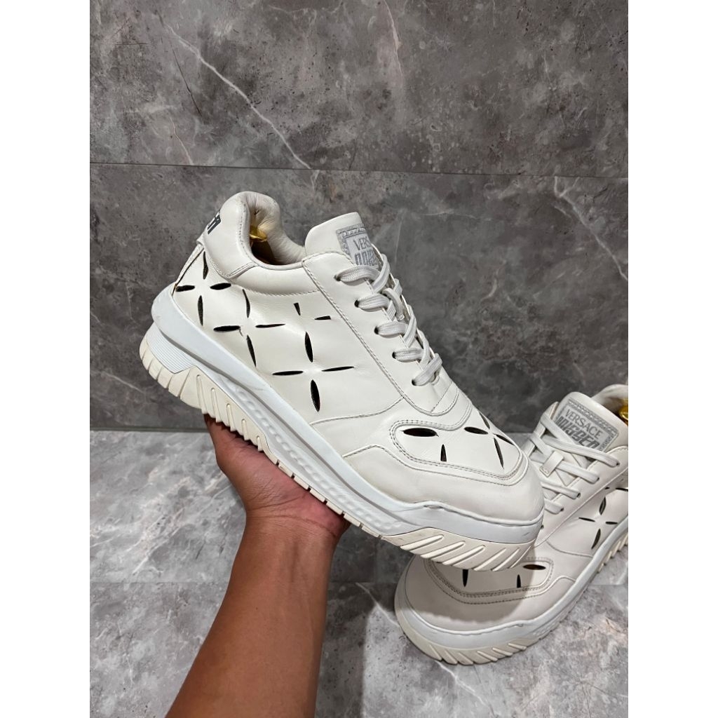 Sepatu VERSACE ORI Sneakers Casual Bekas Second Prelov Not Pantovel Boots Loafers