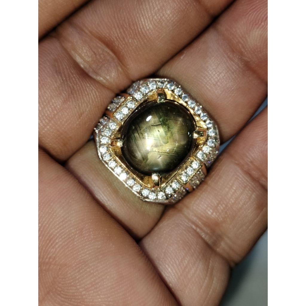 natural black safir star