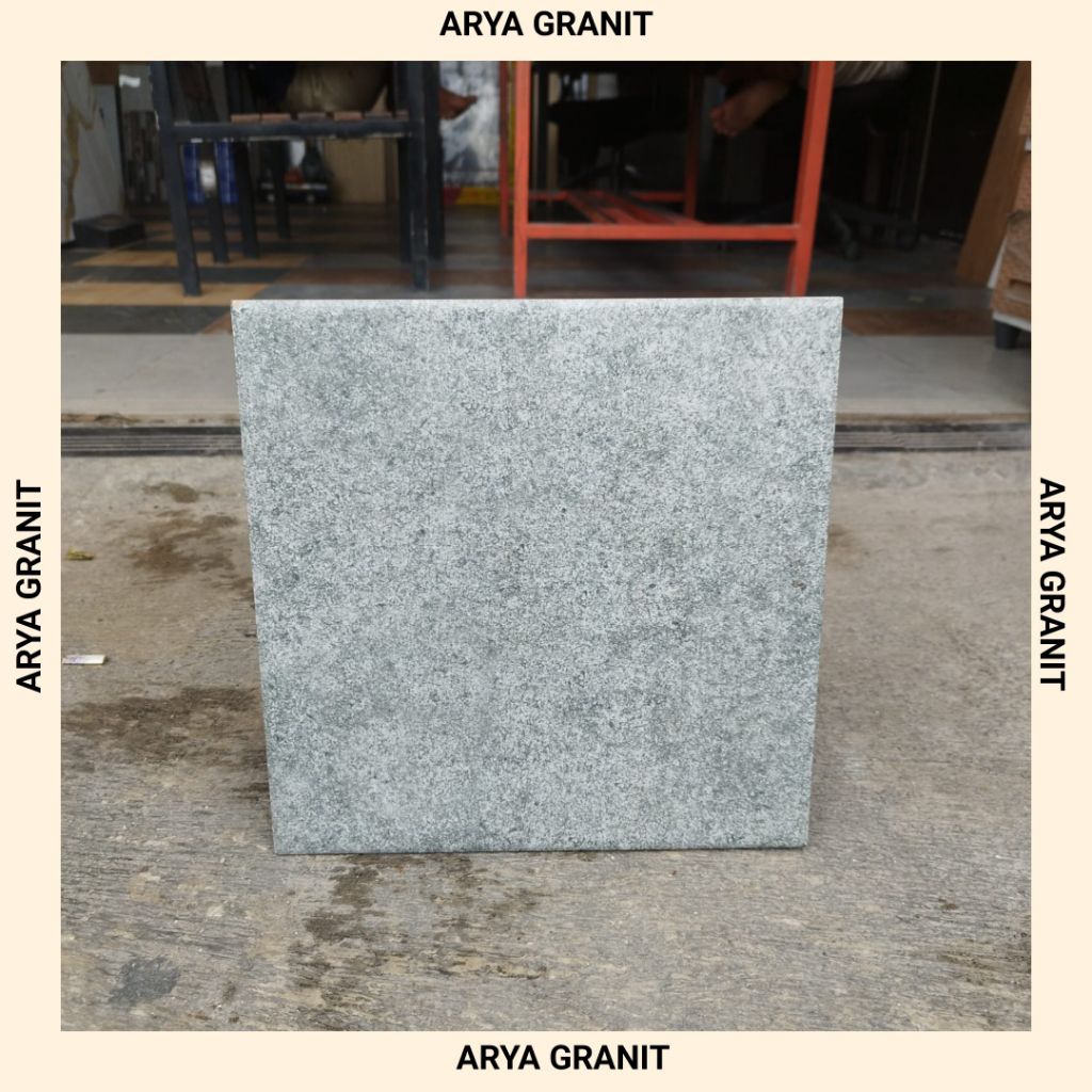 keramik lantai carport Everest Sand mulia/signature UK 30×30