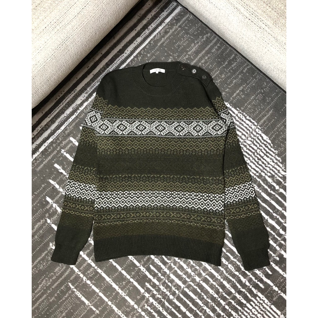 SWEATER BY TATE WITH GREEN COLOR