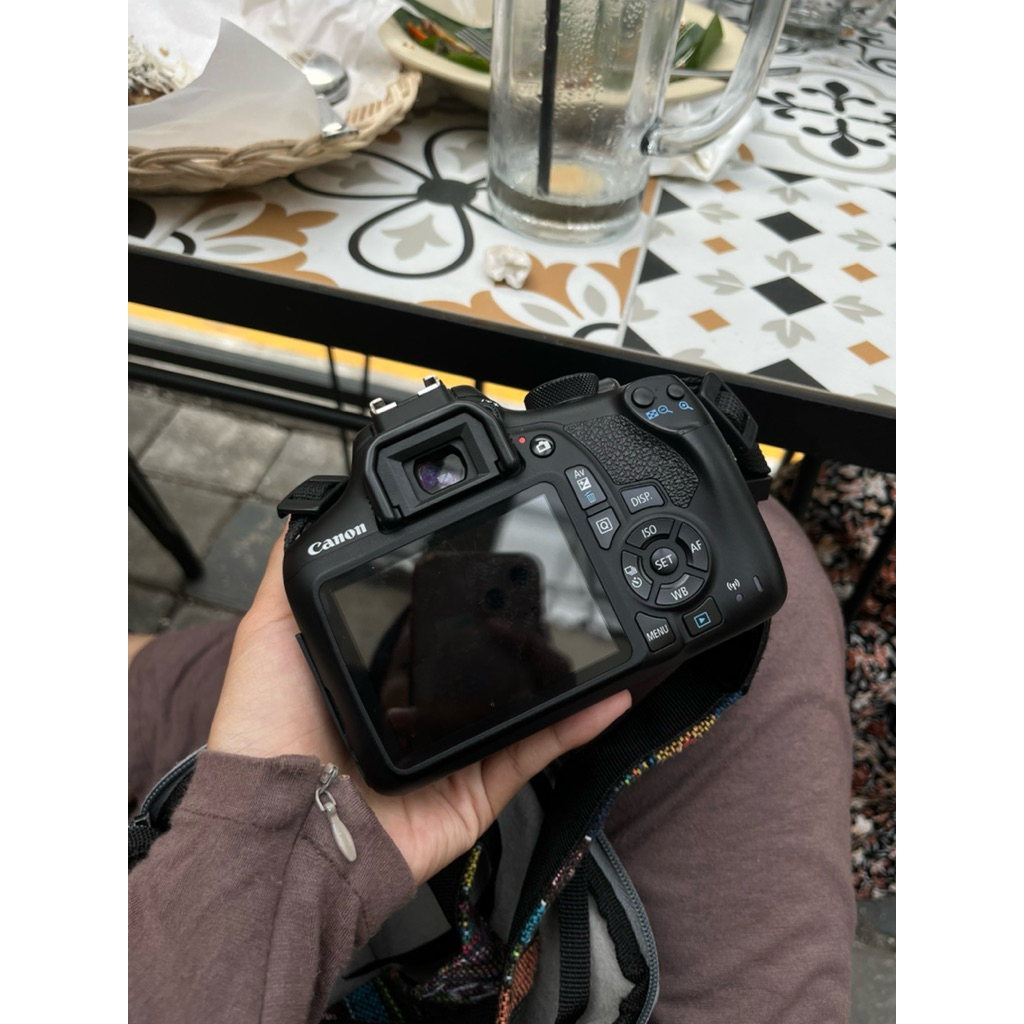 kamera canon EOS 1300D sec