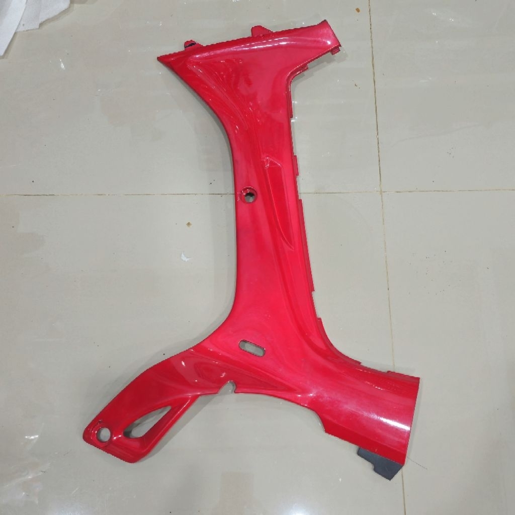 sayap legsield dalam merah hanya bagian kiri saja 4us f1zr fizr ori yamaha lospack