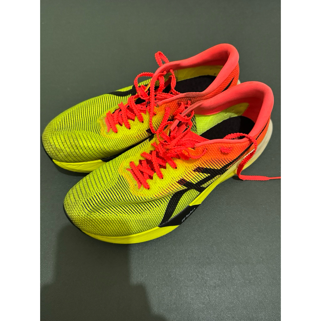 sepatu lari metaspeed
