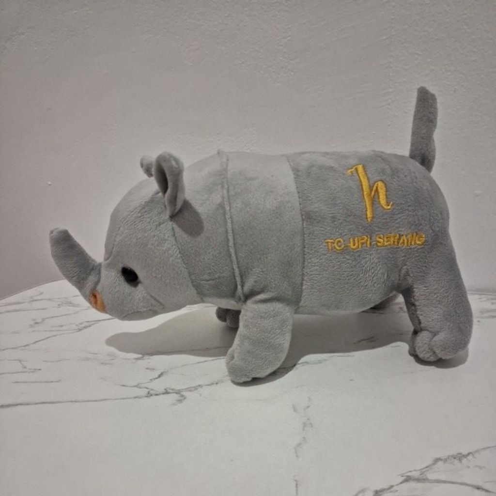 boneka badak bercula satu hotel horison