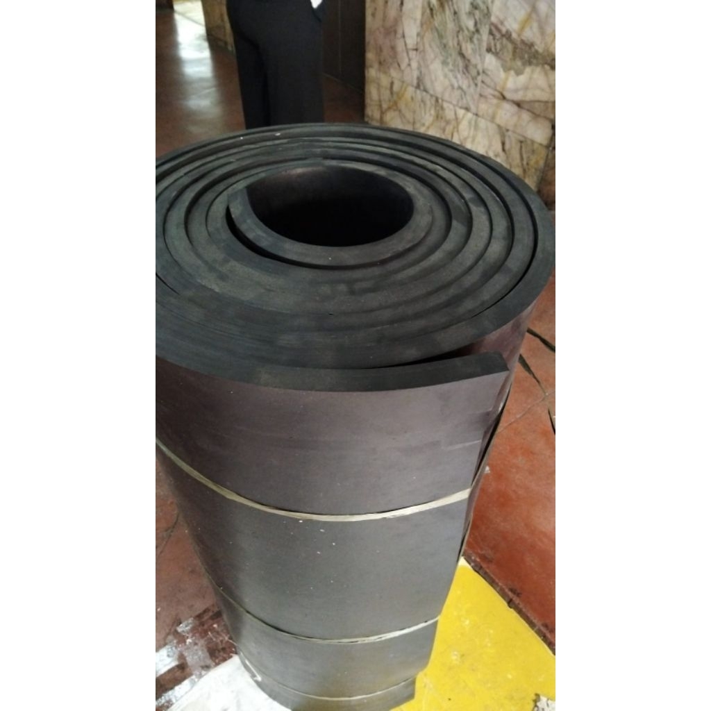 Karet hitam lembaran 20mm