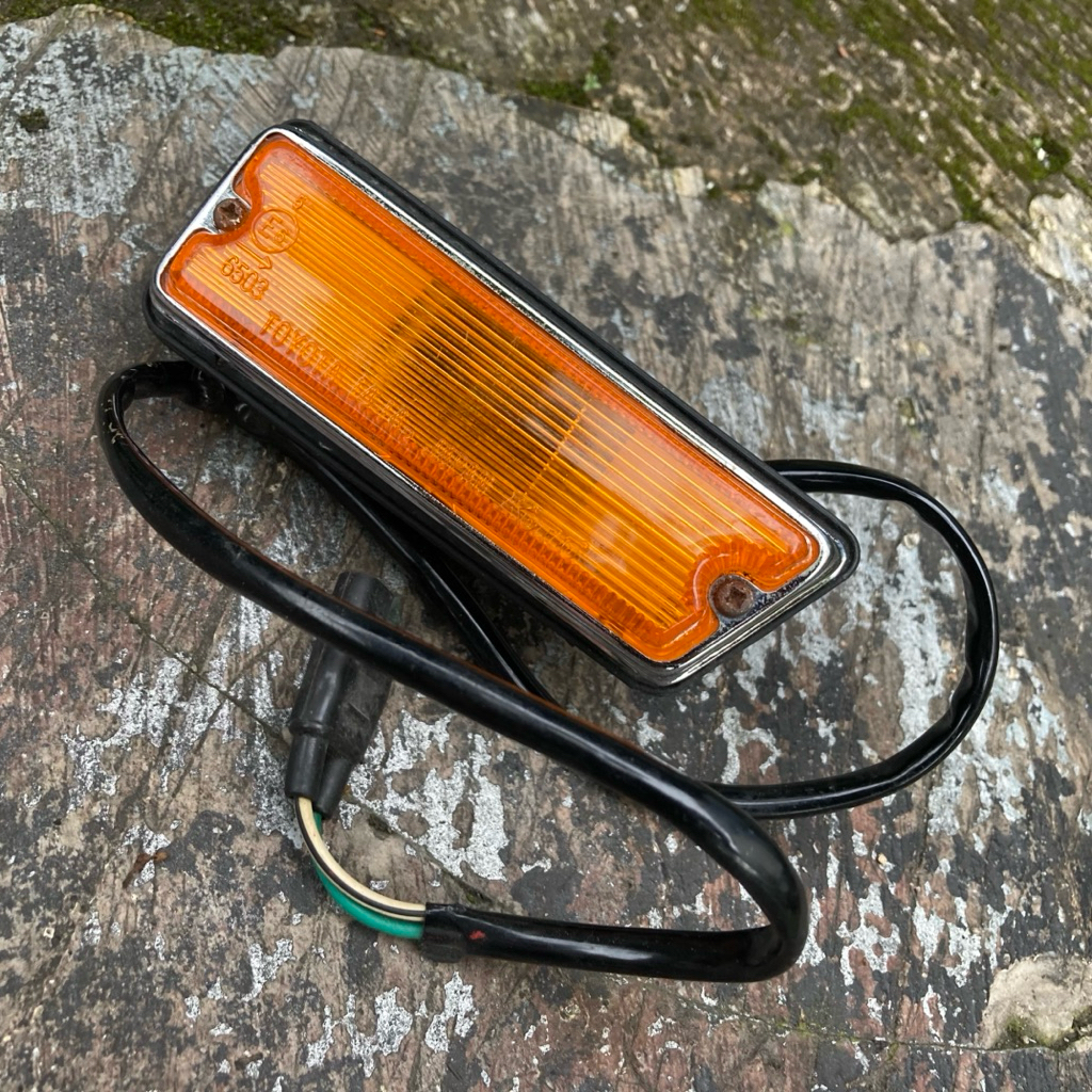 Lamp Assy Side Turn Signal Rh Lampu Sen Sein Reting Riting Samping Fender Kanan Corolla KE20 Corbet 