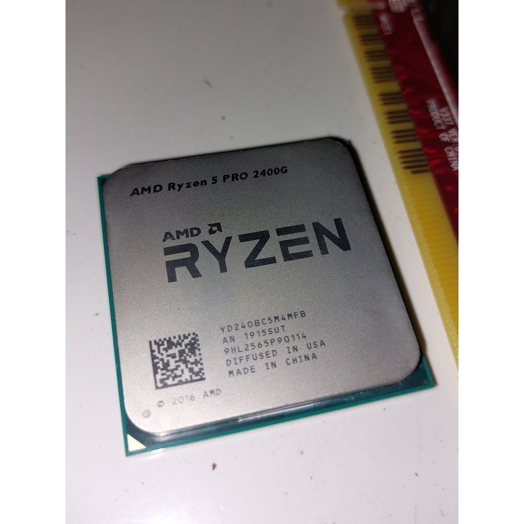Processor AMD Ryzen 5 Pro 2400G | 4 core 3.6 GHz | Radeon RX Vega 11 | Socket AM4 | Second