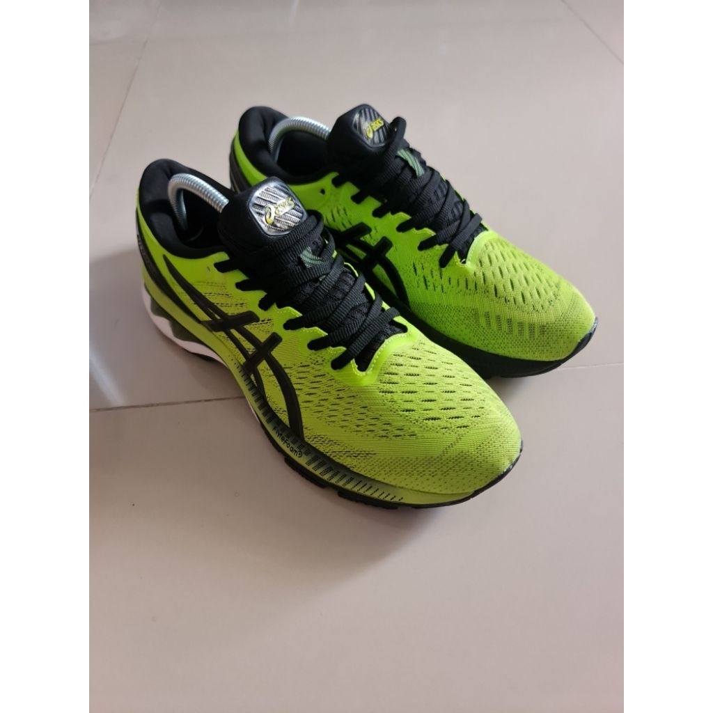76. Sepatu Running Pria Asics Green
Mantan / Bekas / Second

Size : 43.5
Insole : 27.5

Tanpa dos bo