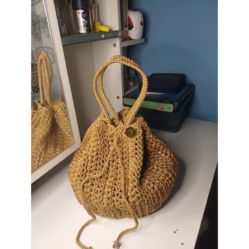 Tenong (tempat beras)