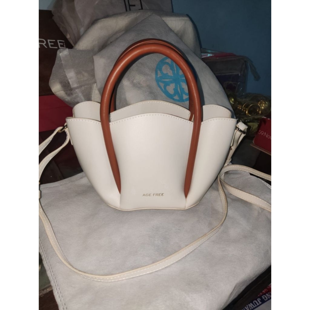 preloved/pl/second tas age free like new