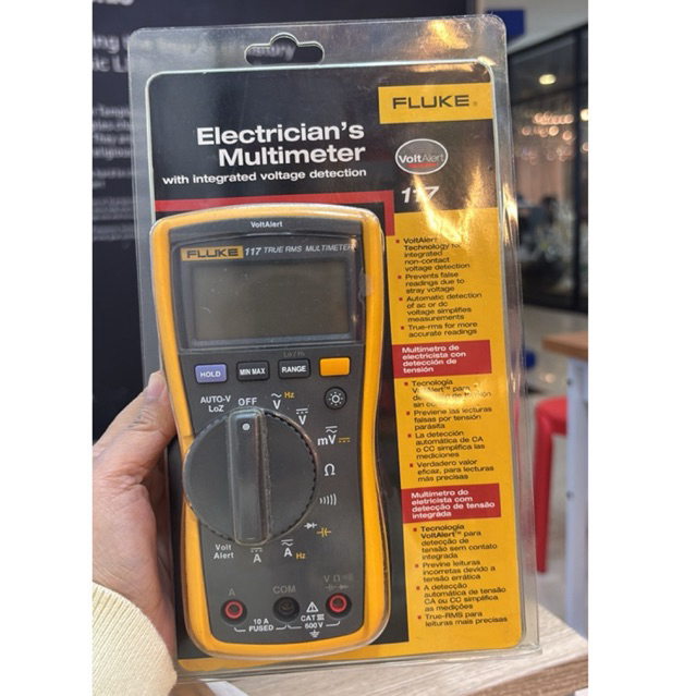 Fluke 117 TRMS Digital Multi meter 117