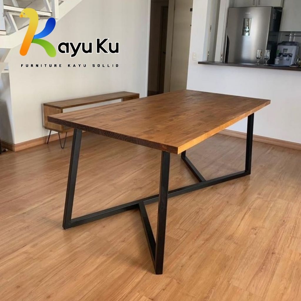 Meja Kayu Kaki Besi