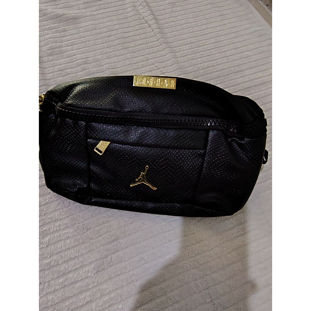 preloved tas air Jordan waistbag Regal gold