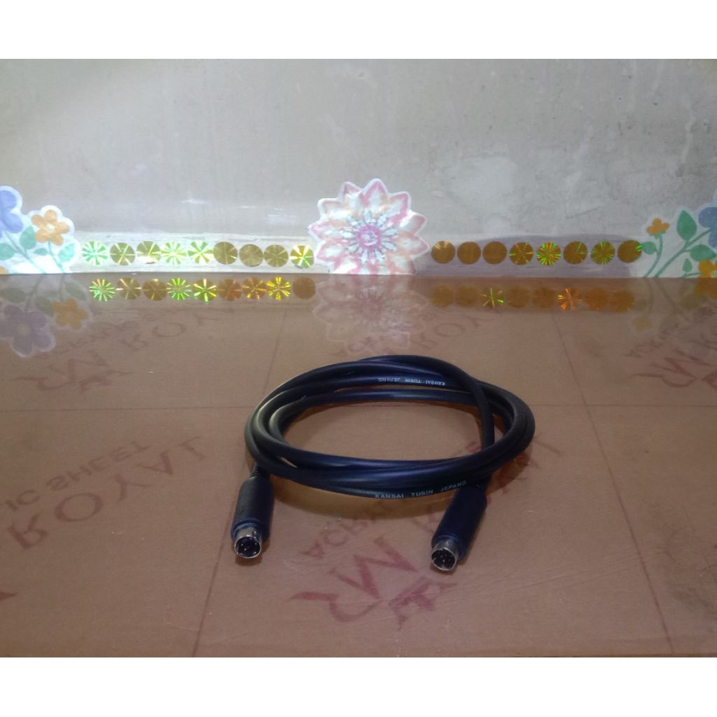 Mini Din 8 pin -to- 4 pin Svideo (Male-Male) Panjang 1,5 meter