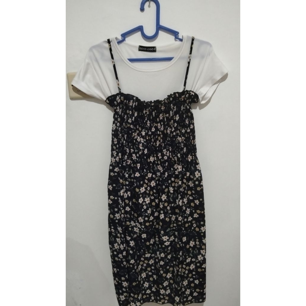 dress dongker bunga,dalaman kaos putih