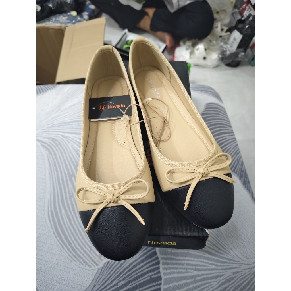 Sepatu Flatshoes Wanita Nevada Matahari Original Warna Khaki