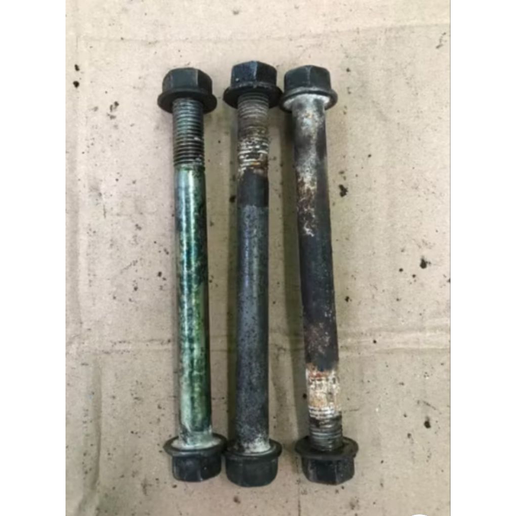 BAUT PANGKON MESIN KIRANA / KARISMA /SUPRA X 125/SUPRA 125 FI