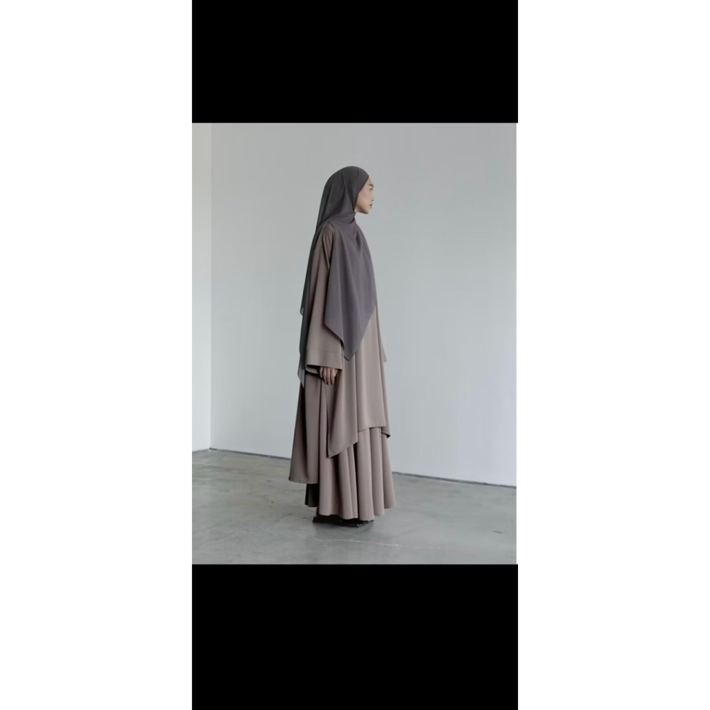 EZELLA nameera overhead abaya NWT & ESHAAL OLLA abaya preloved itsar syari abargo sabamodest