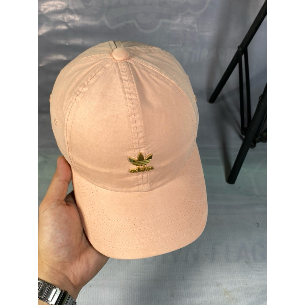 topi adidas logo besi
