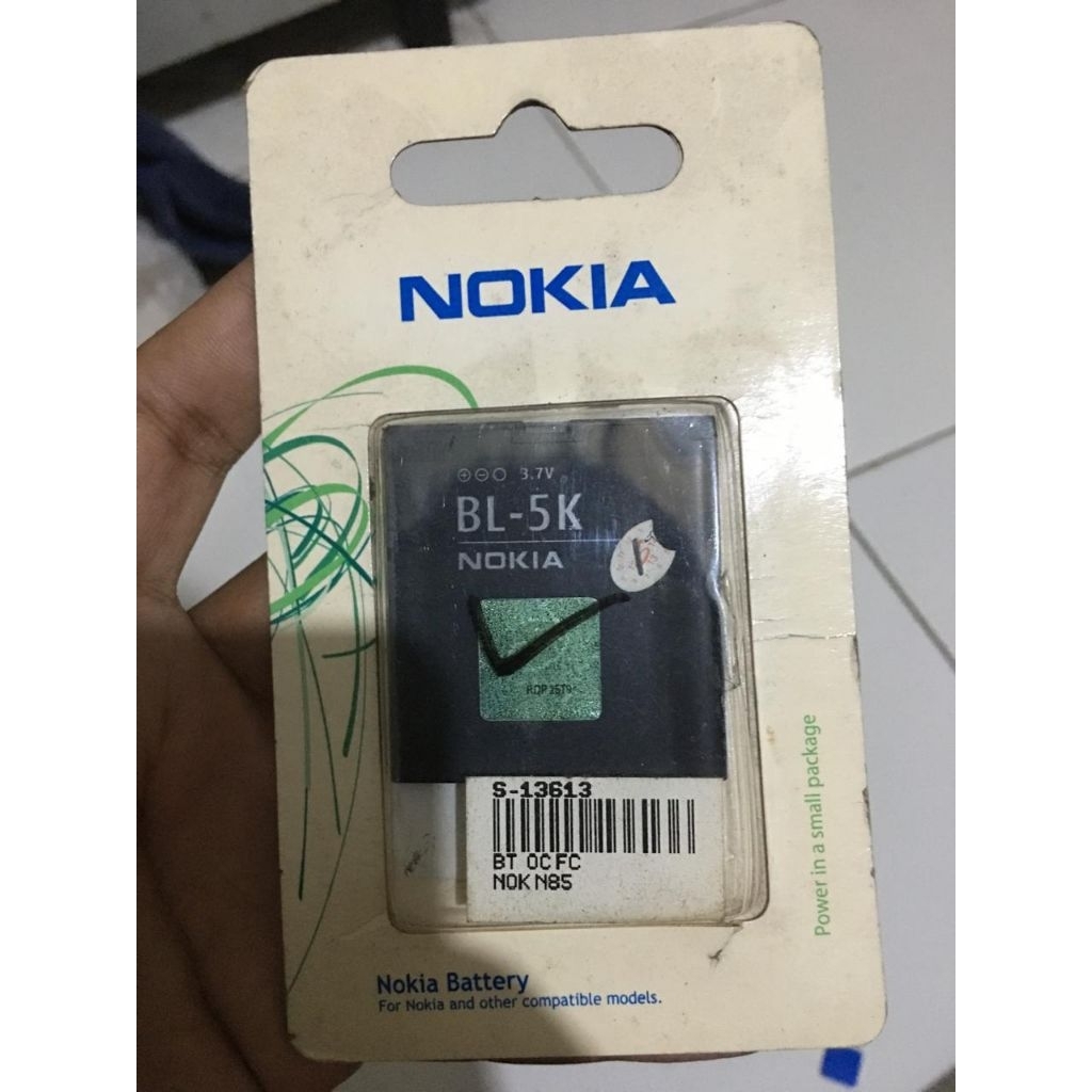 Baterai Nokia BL-5K BL5K 701 C7 C7-00 N85 N86 N87 X7 X7-00 RM-707 L6i AF991 Cross P2Q CB960 baru