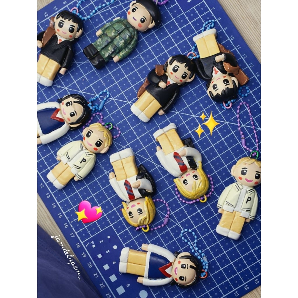 Custom clay keychain | Custom gantungan kunci clay | Action figure keychain | Custom kado ultah wisu