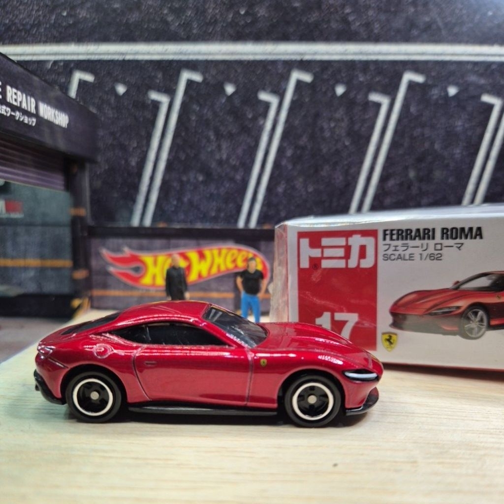 TOMICA FERRARI ROMA RED