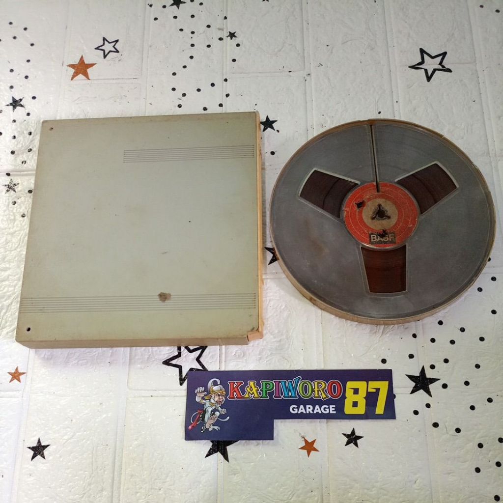 kaset reel - to - reel tape hard plastic flip case jadul vintage