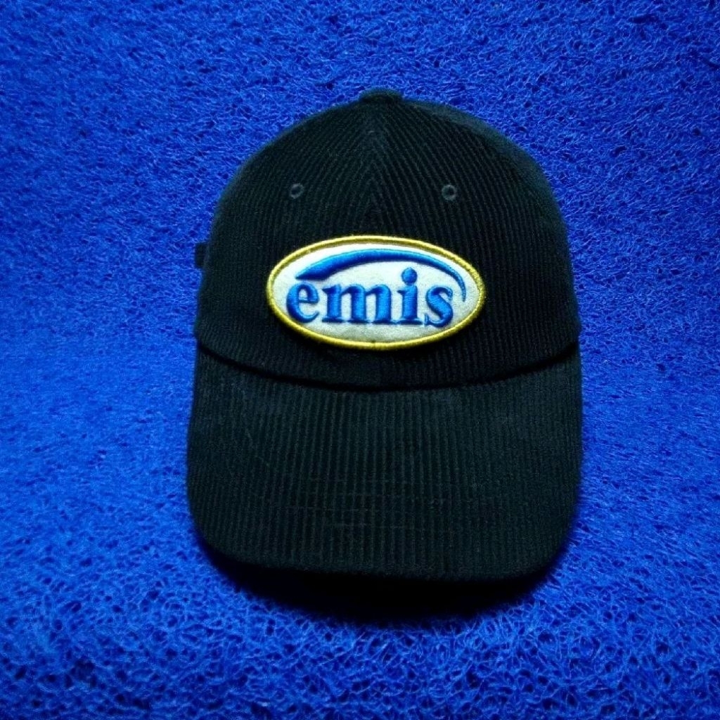 topi emis corduroy hitam tebal