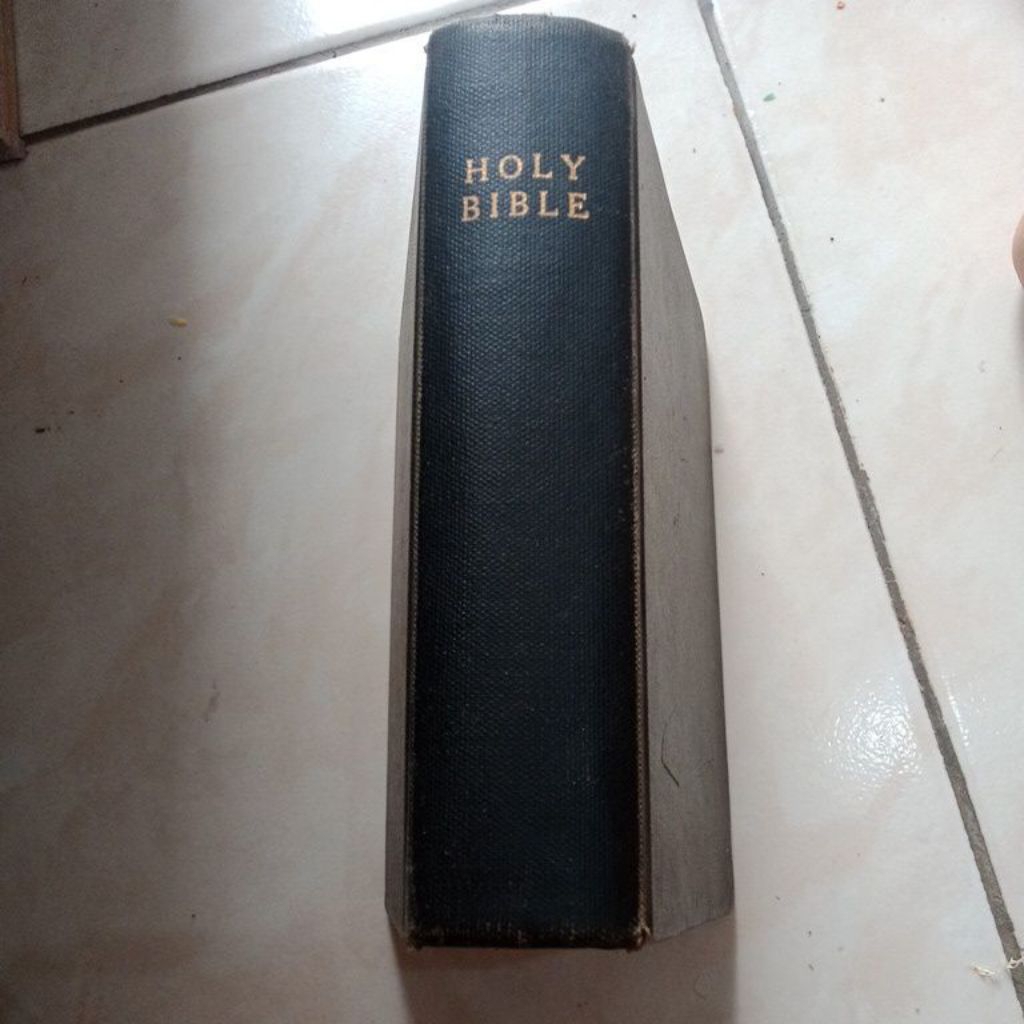 buku the holy bible