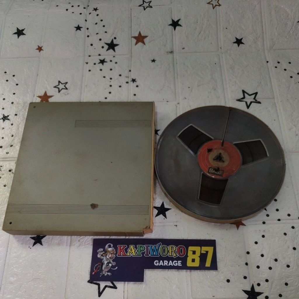 kaset reel - to - reel tape hard plastic flip case jadul vintage